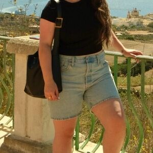 Levi's Women's 501 Mid Thigh Shorts